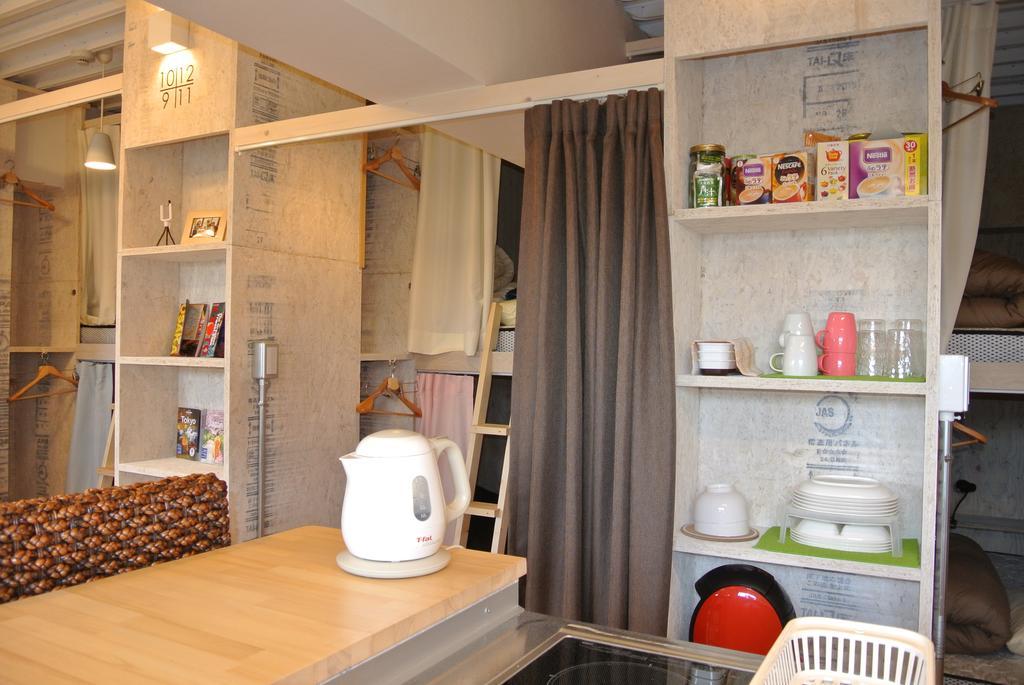 Backpackers Hotel NOOSA JAPAN in Takatsuki Tonda Bagian luar foto