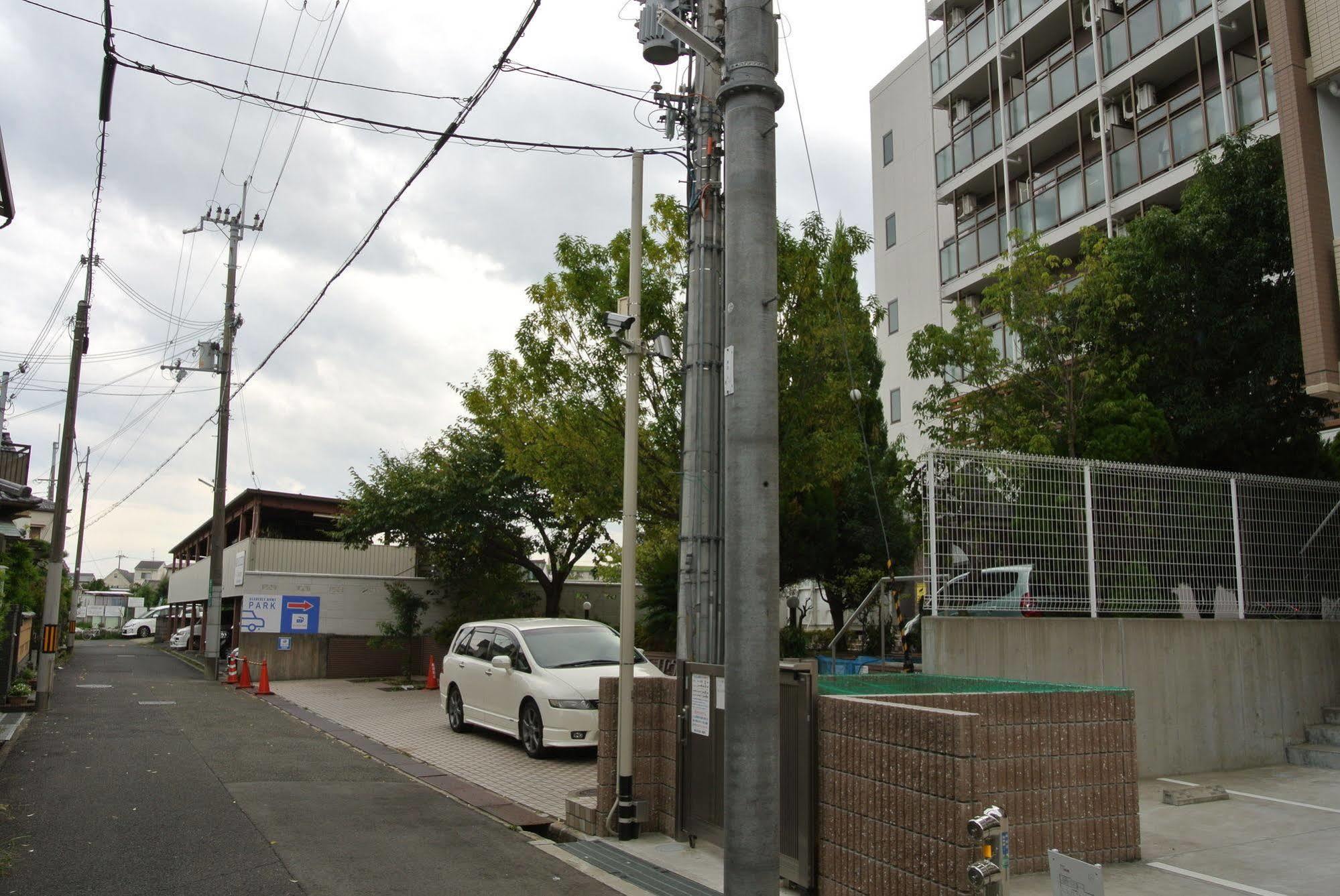 Backpackers Hotel NOOSA JAPAN in Takatsuki Tonda Bagian luar foto