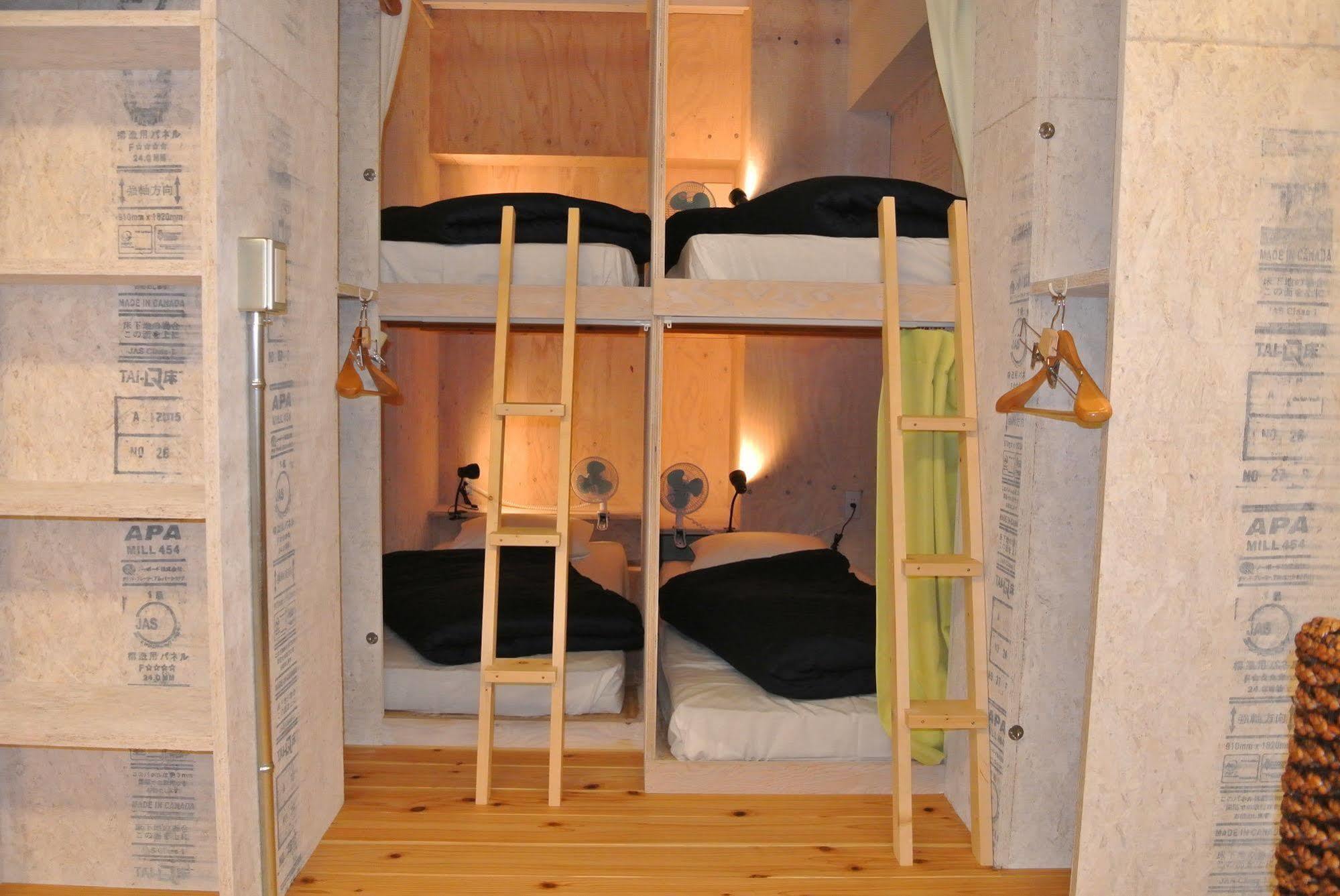 Backpackers Hotel NOOSA JAPAN in Takatsuki Tonda Bagian luar foto