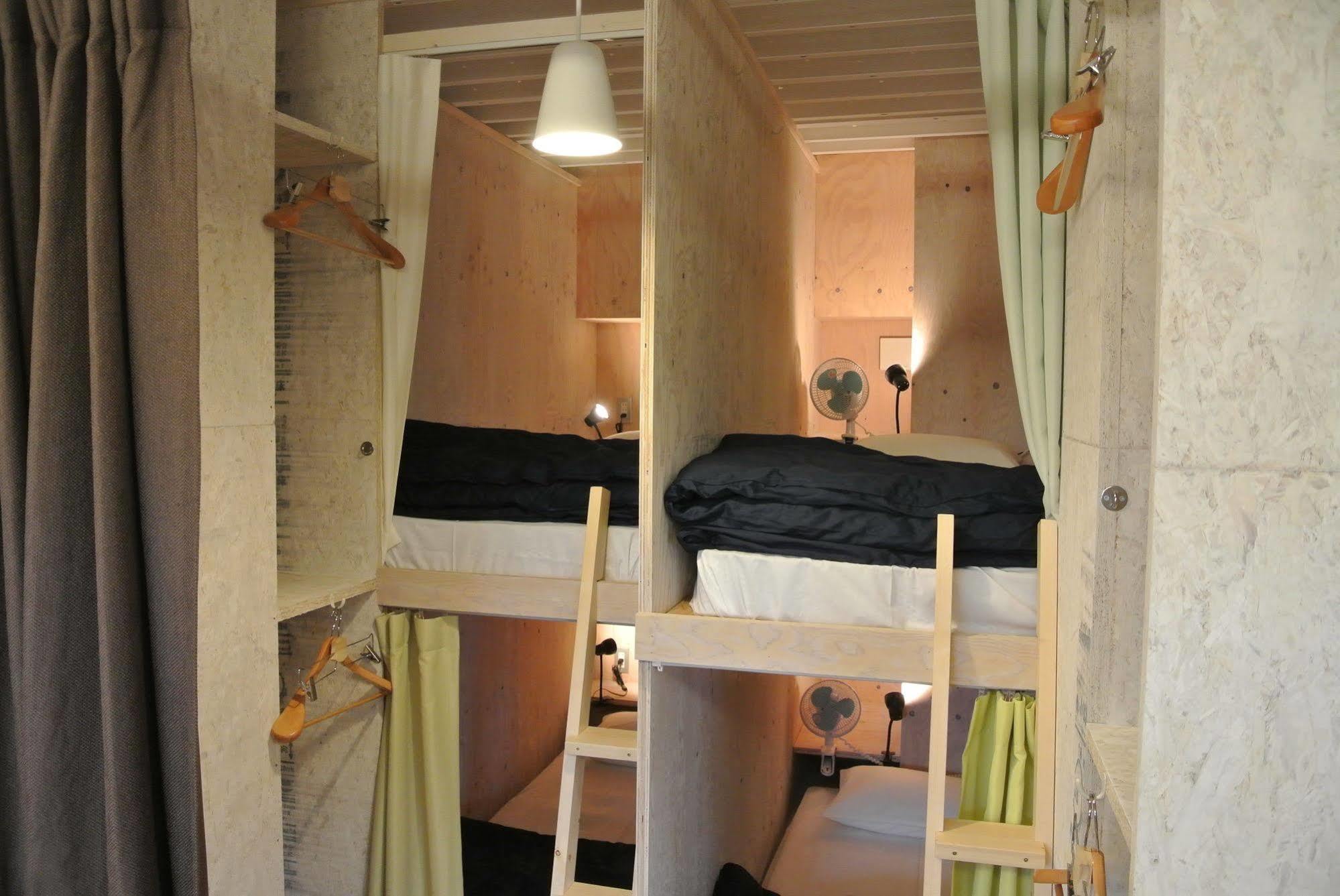 Backpackers Hotel NOOSA JAPAN in Takatsuki Tonda Bagian luar foto
